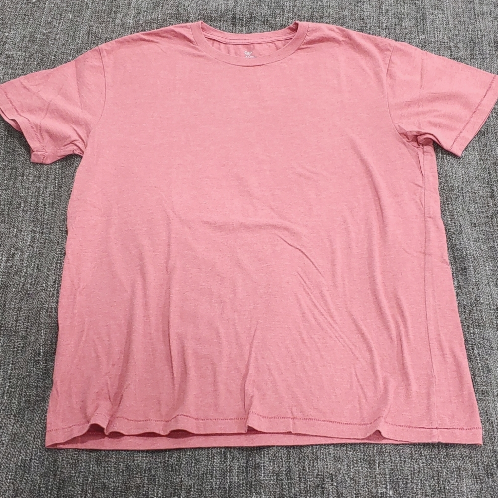Gap t-shirt
